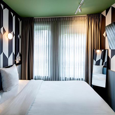 Tourist Inn Hotel Amsterdam Buitenkant foto