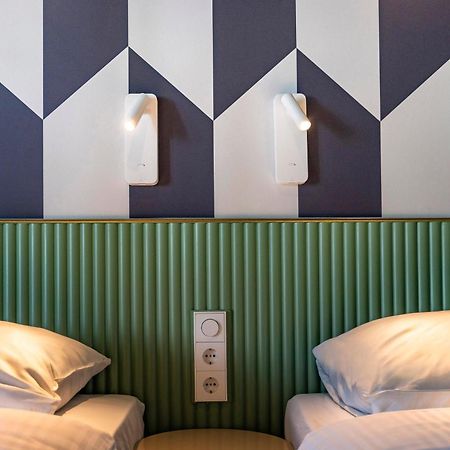 Tourist Inn Hotel Amsterdam Buitenkant foto