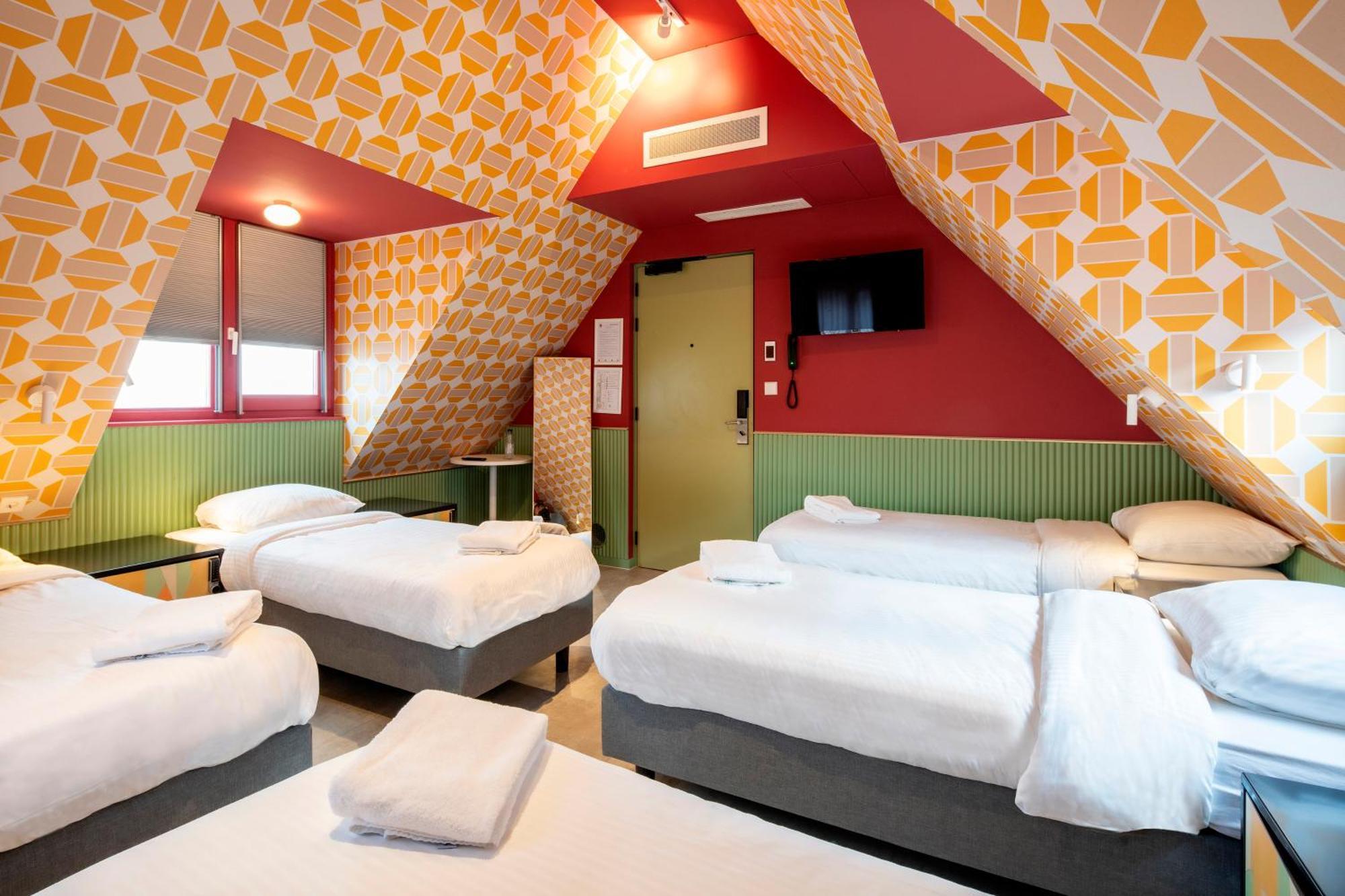 Tourist Inn Hotel Amsterdam Buitenkant foto